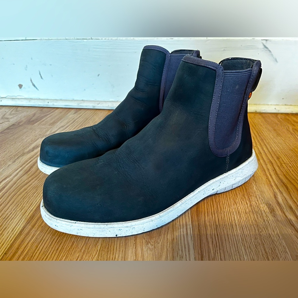 Bogs Boots Cypress Chelsea Women’s Size 10 Steel Toe Safety Toe Nano-Composite
